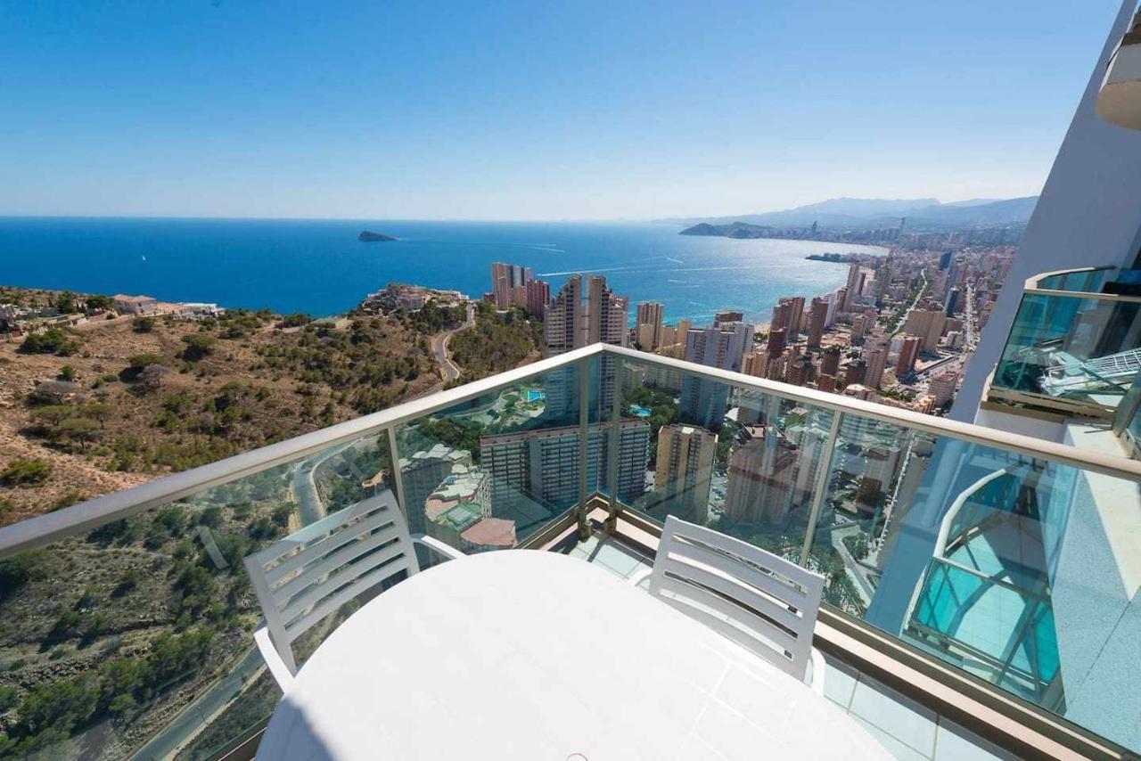 High Rise Apartment On The 39Th Floor With Private Terrace And Sea Views Benidorm Exteriör bild