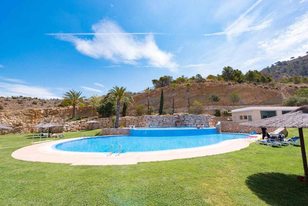 High Rise Apartment On The 39Th Floor With Private Terrace And Sea Views Benidorm Exteriör bild