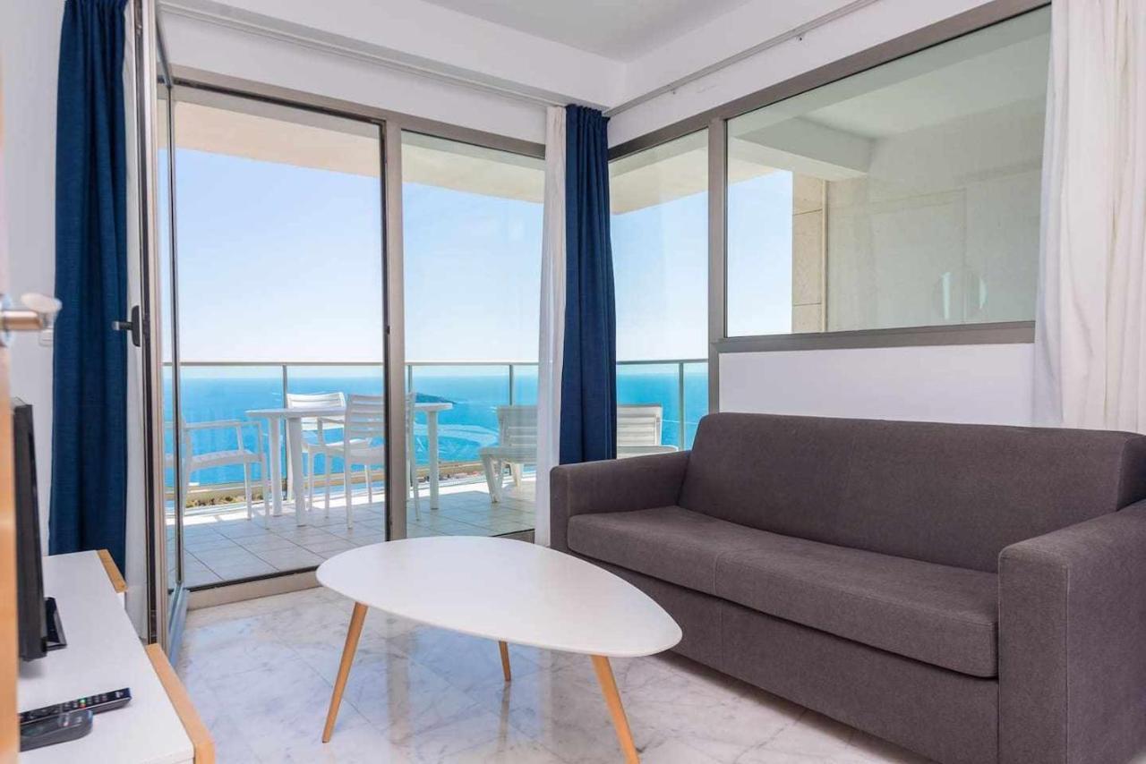 High Rise Apartment On The 39Th Floor With Private Terrace And Sea Views Benidorm Exteriör bild