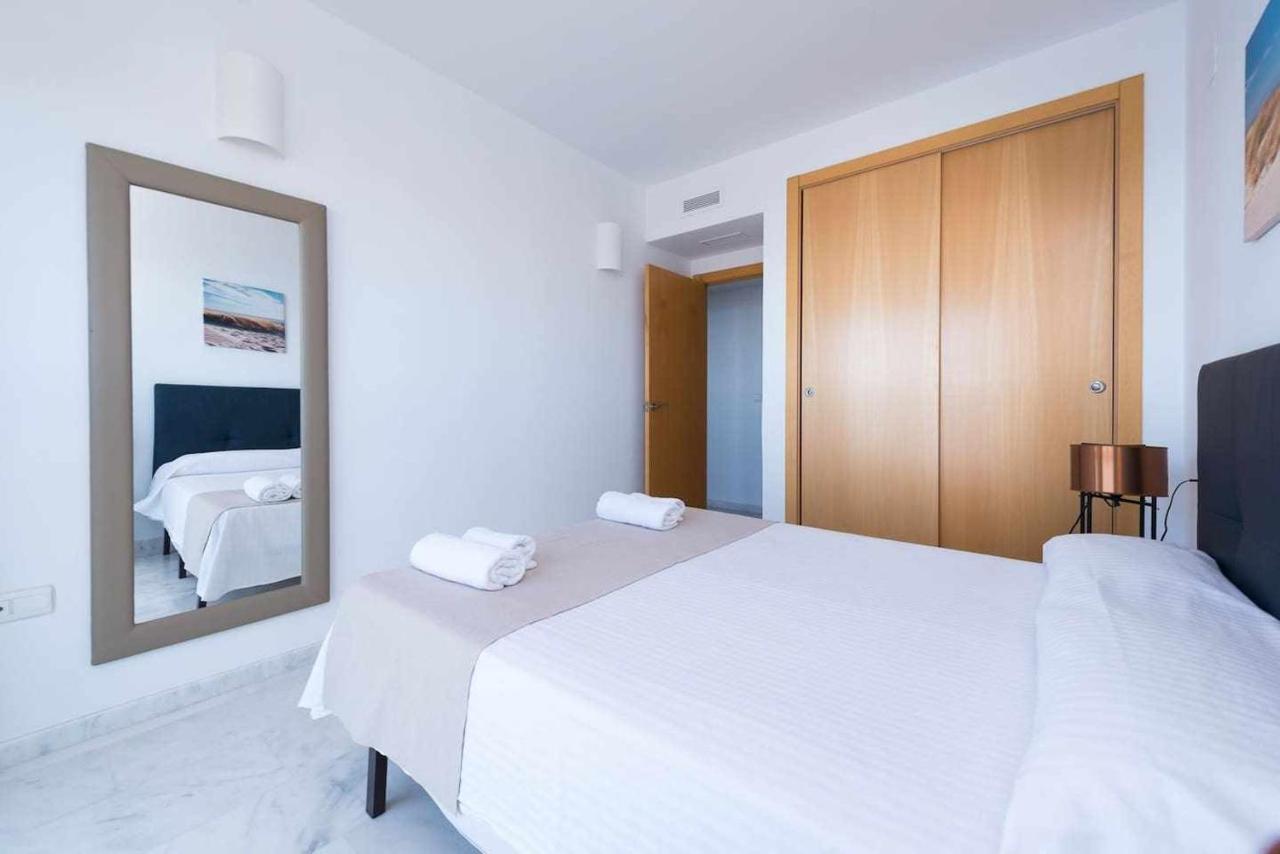 High Rise Apartment On The 39Th Floor With Private Terrace And Sea Views Benidorm Exteriör bild