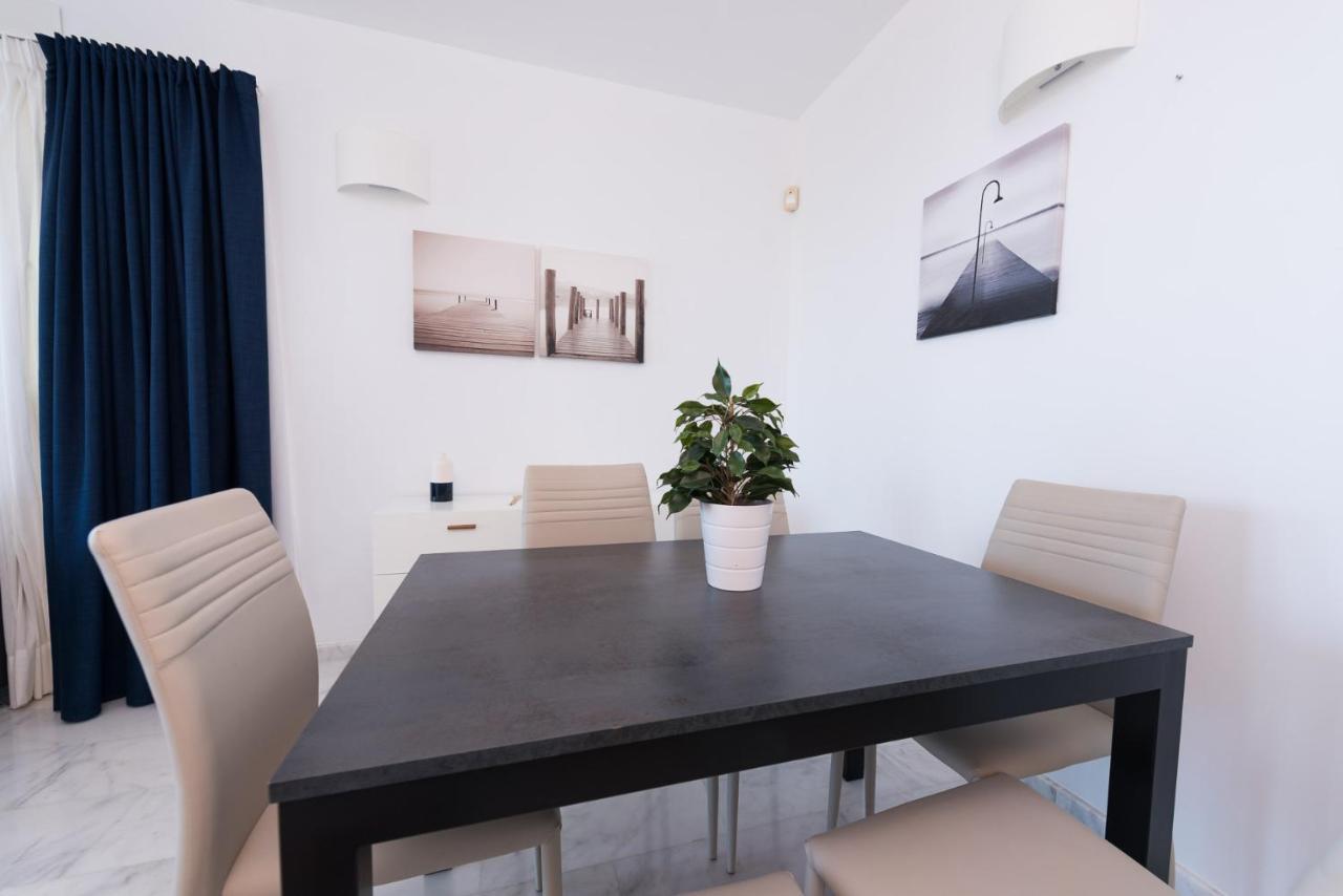 High Rise Apartment On The 39Th Floor With Private Terrace And Sea Views Benidorm Exteriör bild